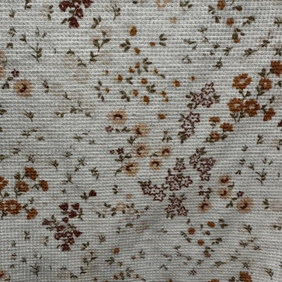 American Eagle Outfitters Cream Floral Print Crop T-Shirt - Picture 7 of 7